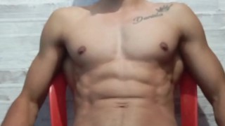 “Deseo en Llamas: Un Escape al Placer”