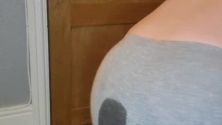 Squirting in leggings