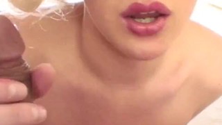 Victoria Vonn as Marilyn Monroe–Up Close and Personal
