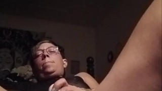 MILF alone, satisfies wet pussy solo